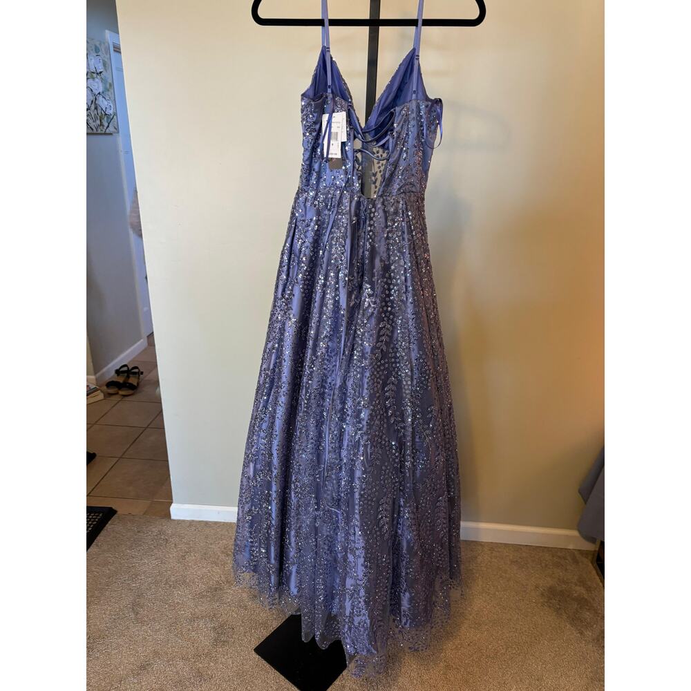 Blondie Nites - V-neck dress with sparkly mesh - Picture 5 of 7